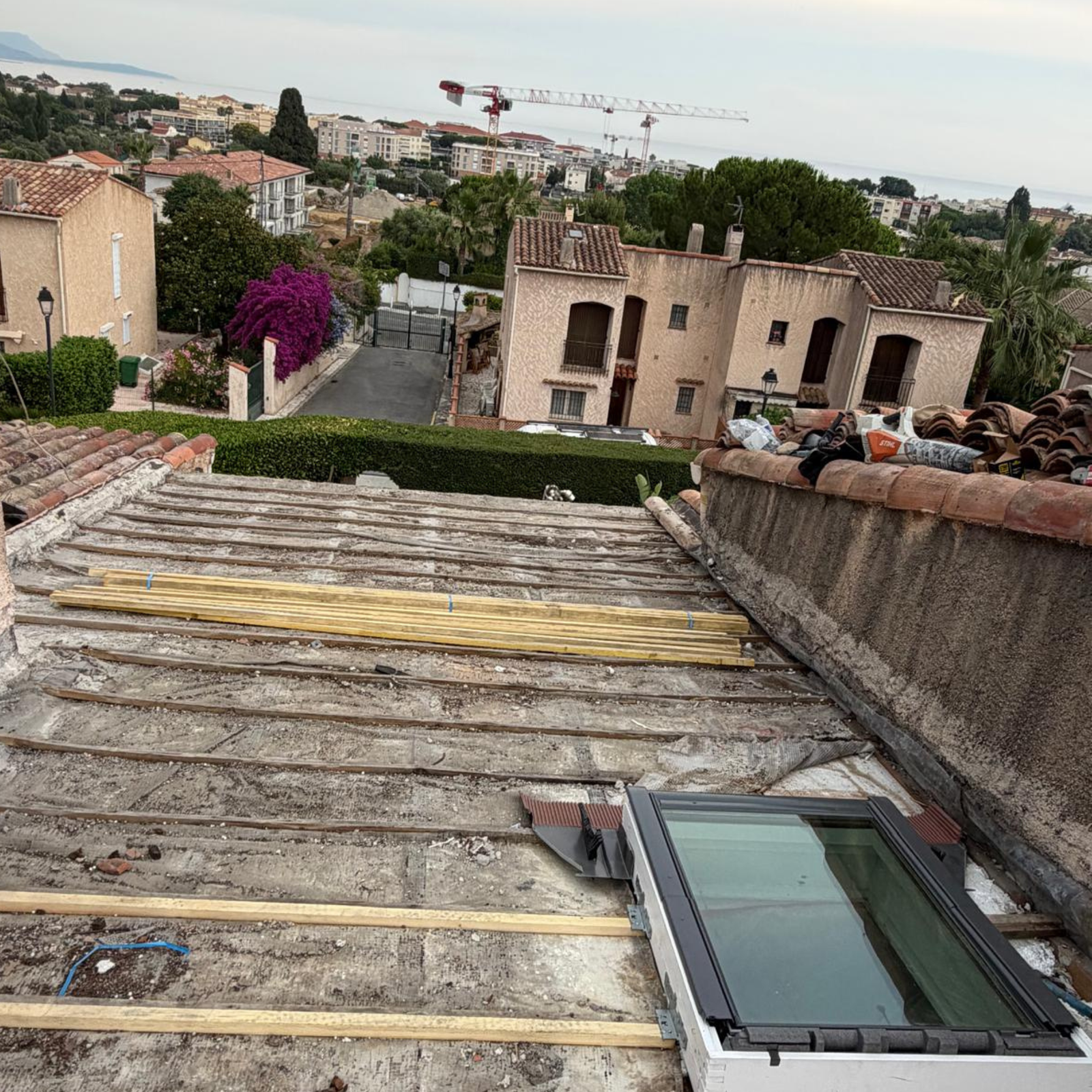 Pose de Velux et fenêtres de toit à Saint-Raphaël