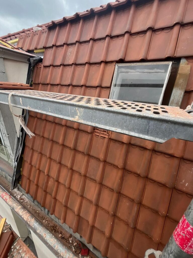 Remplacer une fenêtre de toit ancienne